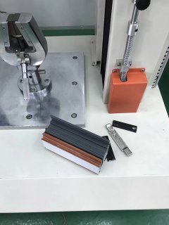 铝合金产品的拉压力测试